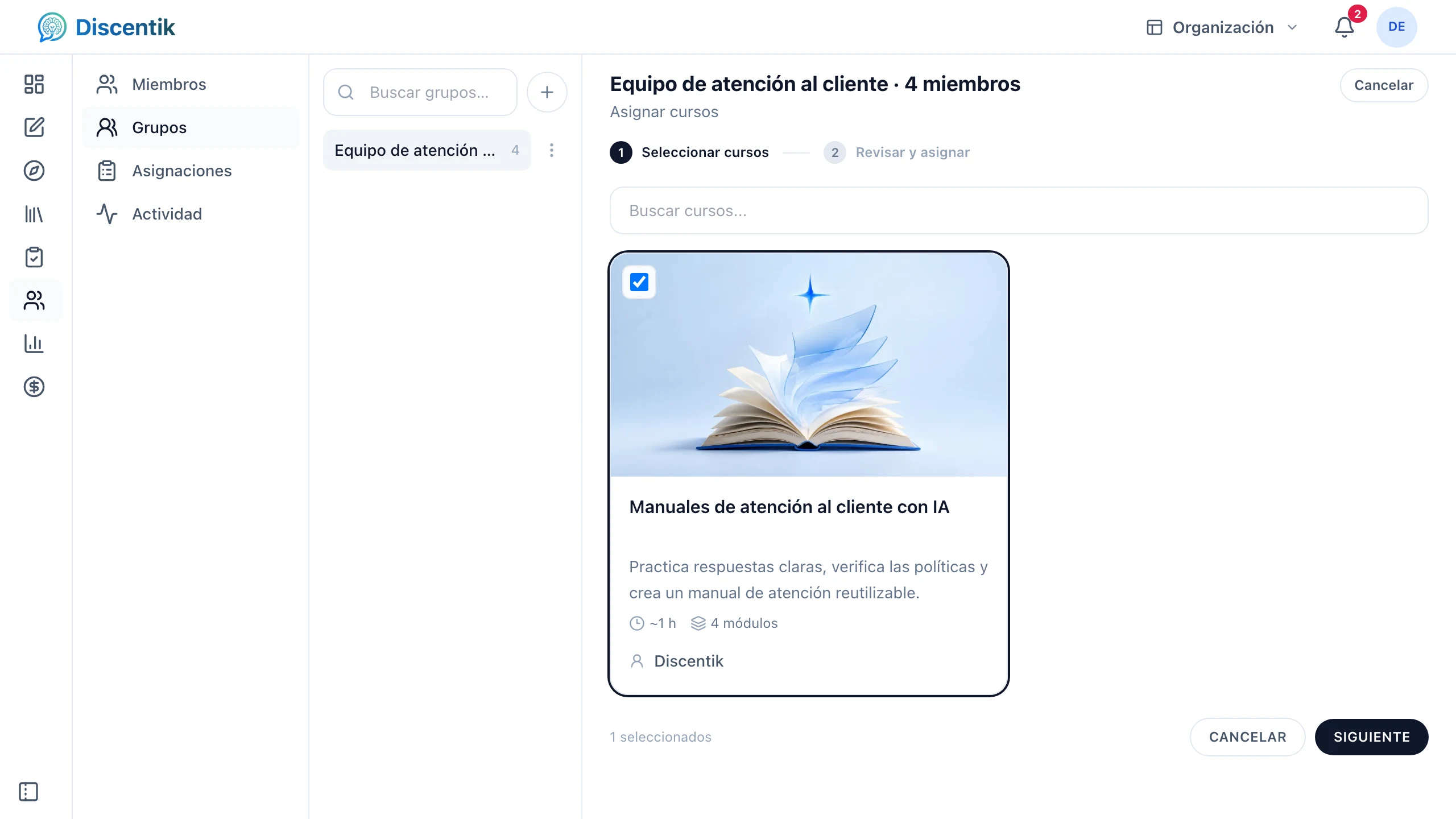 Curso Manuales de atención al cliente con IA seleccionado para el grupo.